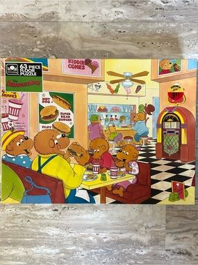 Vintage 1993 The Berenstain Bears 63-Piece Floor Puzzle - Burger Diner Jukebox